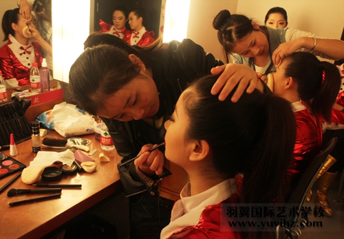 2013年上海工商文藝演出-東方藝術(shù)中心學(xué)員實習(xí)