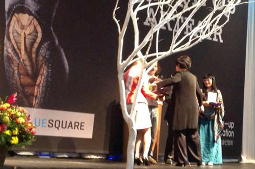 祝賀王羽老師在韓國首爾國際化妝大賽中榮獲獎(jiǎng)項(xiàng)