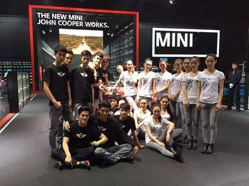 羽翼國(guó)際模特學(xué)員郝青