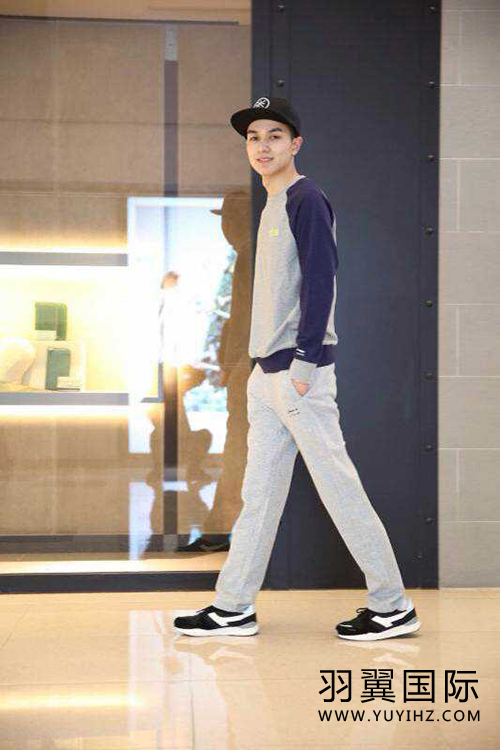 羽翼國(guó)際模特學(xué)員郝青