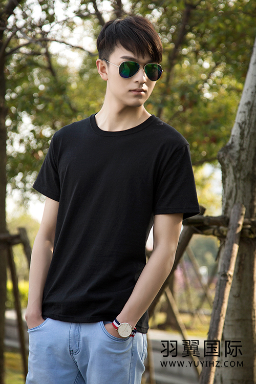 羽翼國(guó)際模特學(xué)員郝青