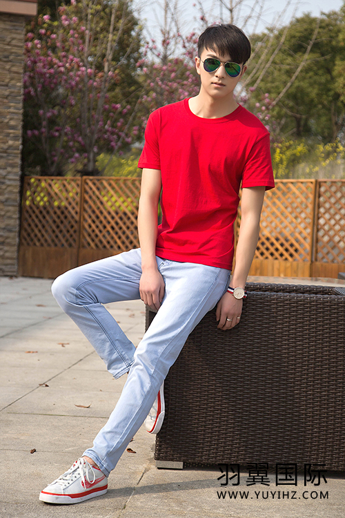 羽翼國(guó)際模特學(xué)員郝青