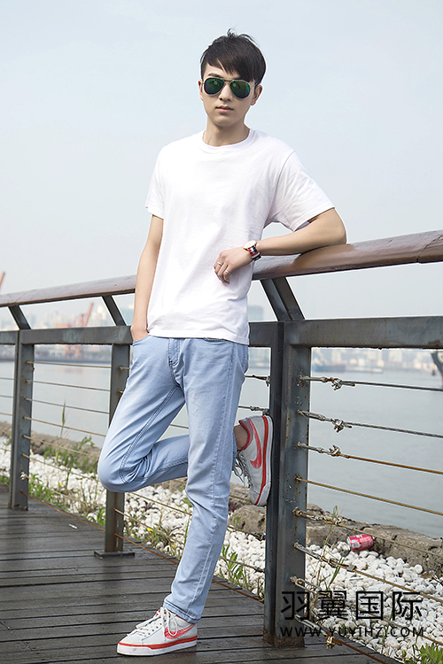 羽翼國(guó)際模特學(xué)員郝青