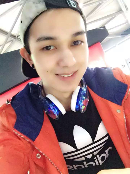 羽翼國(guó)際模特學(xué)員郝青