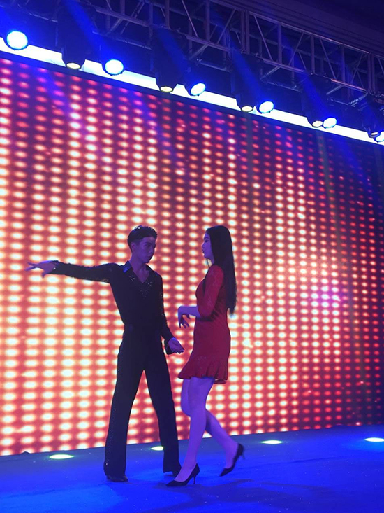 第二屆中國服裝產業(yè)公益年會羽翼國際榮譽贊助