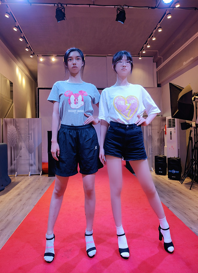 羽翼國際暑期模特培訓(xùn)班開課了，學(xué)員們陸續(xù)歸位，曬圖