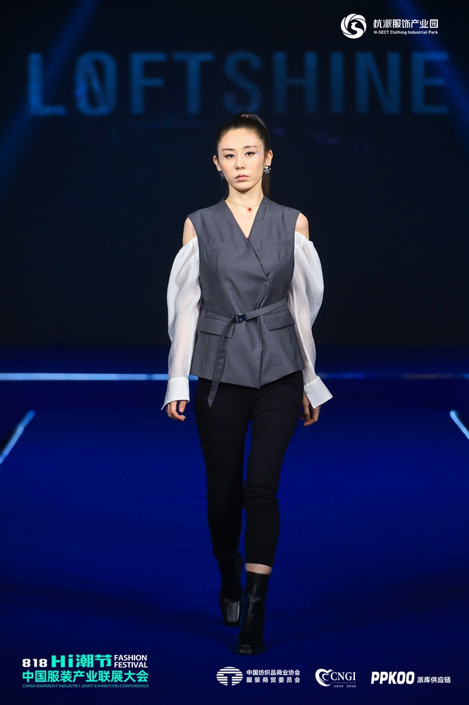 第6屆中國服裝產(chǎn)業(yè)公益年會國際時裝模特T臺秀