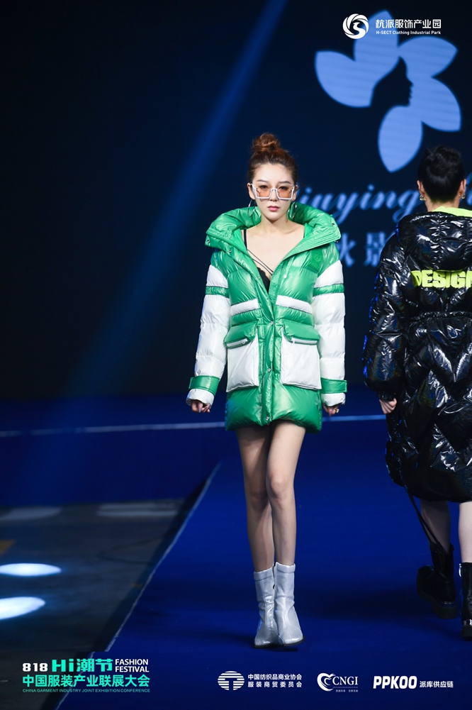 第6屆中國服裝產(chǎn)業(yè)公益年會國際時裝模特T臺秀